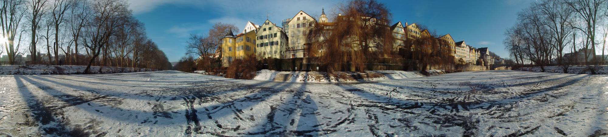 360-degree panoramic photo in the middle of Tübingen with Hölderlin Tower